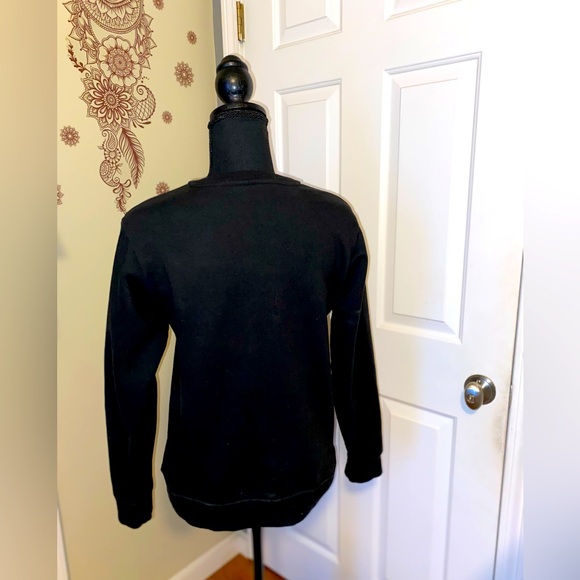 ✨LIKE NEW✨UNISEX YOUTH SIZE L CHAMPION CREW NECK SWEATER🩵🩷 - Picture 2 of 4